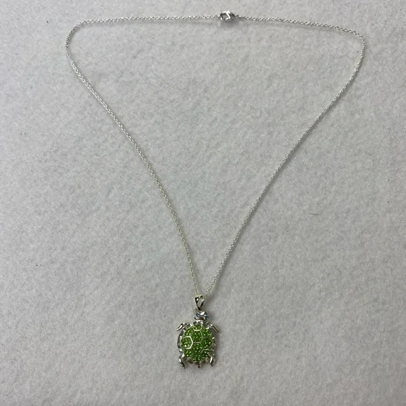 Charming Silver Plated over Brass Green Peridot Turtle Pendant Necklace 19” - Picture 12 of 13